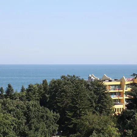 Perunika Golden Sands