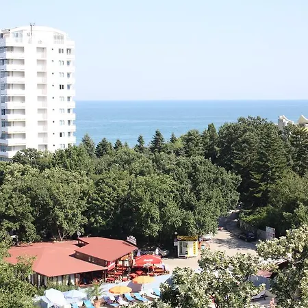 Perunika Golden Sands