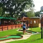Хотел перуника 3*