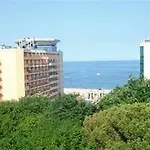 перуника Хотел