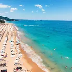 Ξενοδοχείο Perunika 3*
