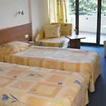 перуника 3*