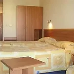Хотел перуника Златни пясъци